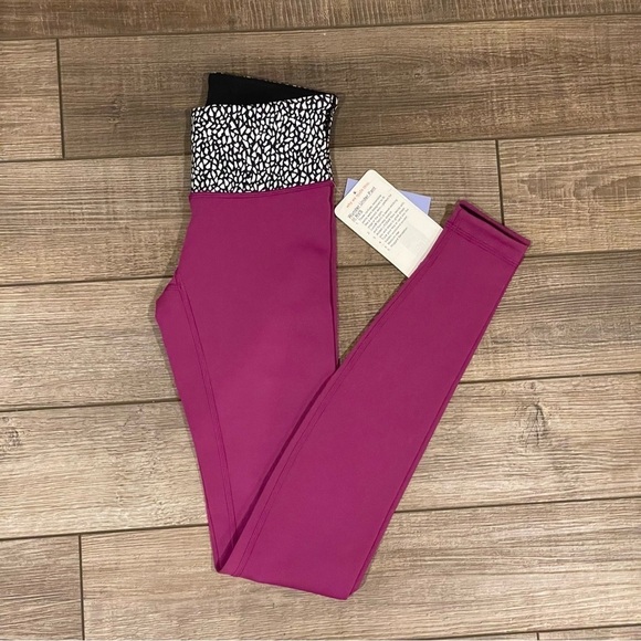 NWT LULULEMON WUNDER UNDER PANT III RVS LUON MID RISE LEGGINGS 2 NEW REVERSIBLE - Picture 1 of 13